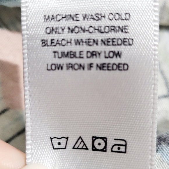 John Mark Women’s Travel Print Button Front Shirt Top Tunic SZ Medium 3/4 Sleeve - Picture 13 of 13